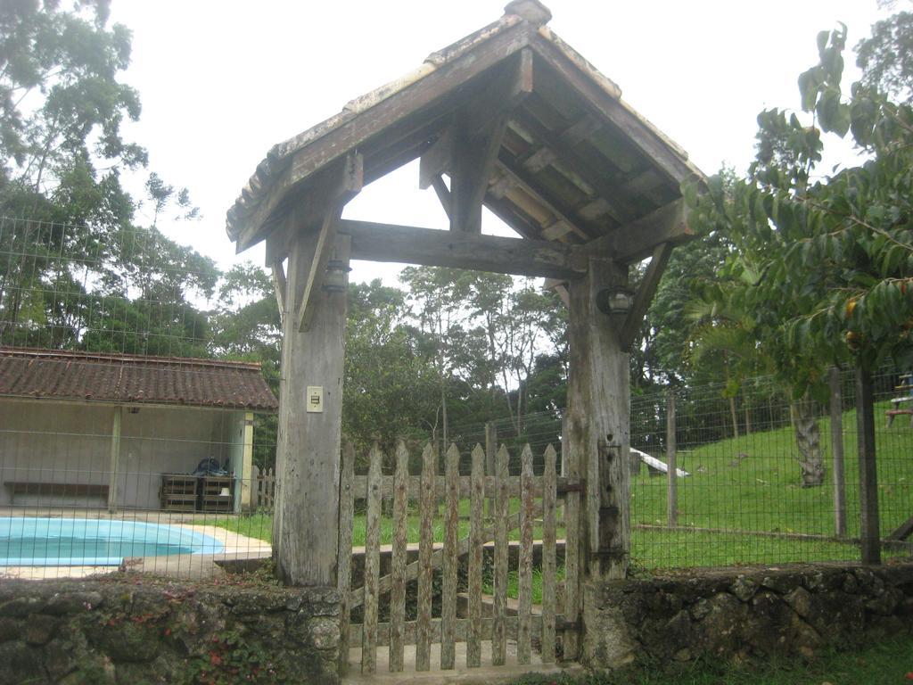 Pousada Recanto Dos Pinheiros Pilar do Sul Exterior foto